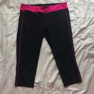 Xersion Black/Pink XLT Compression Capris